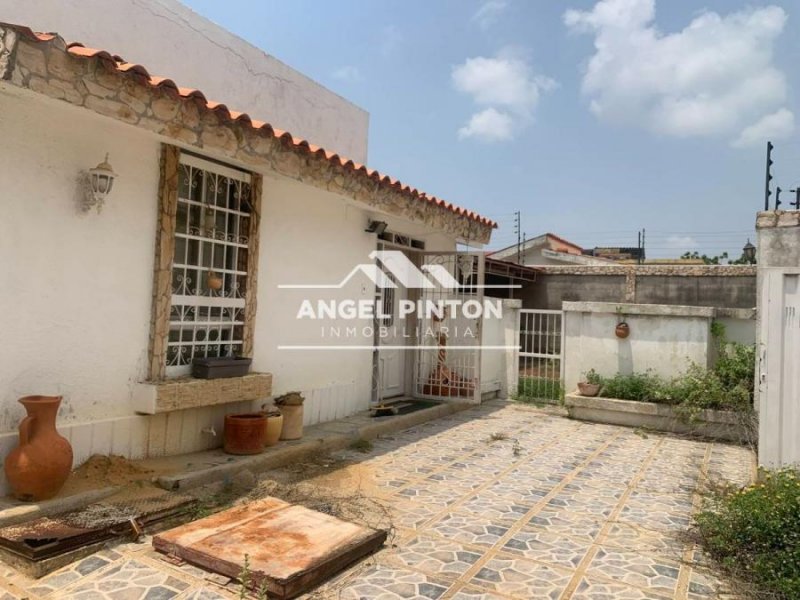 Foto Casa en Venta en Maracaibo, Zulia - U$D 27.000 - CAV243363 - BienesOnLine