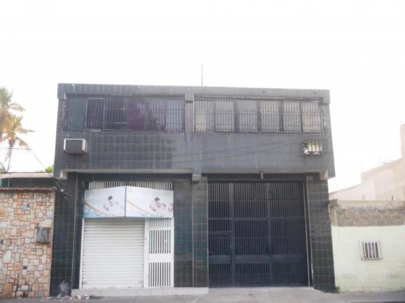 Foto Edificio en Venta en Maracay, Aragua - BsF 140.000.000 - EDV74271 - BienesOnLine