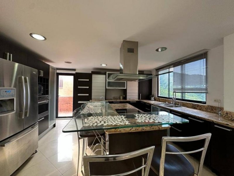 VENTA DE EXCLUSIVO PENTHOUSE UBICADO EN EL PARRAL  RESD. RORAIMA VALENCIA 234430