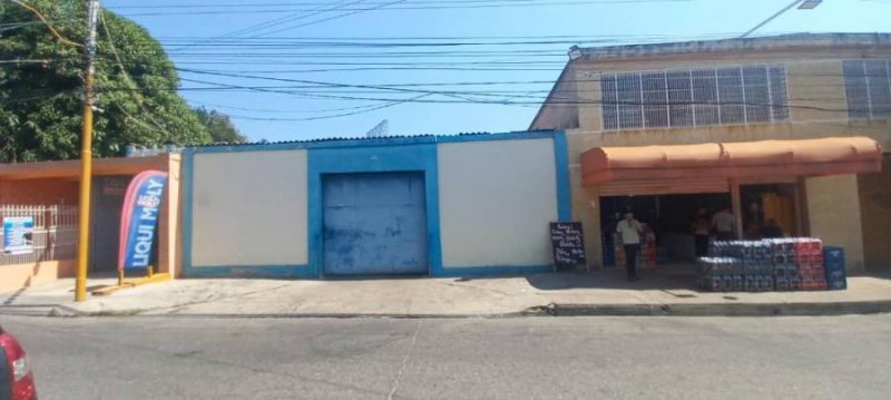 Venta de Galpón en San Blas de 240 m2 