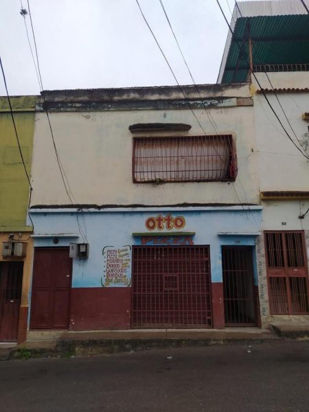 Venta de Local comercial con casa centro de Ocumare
