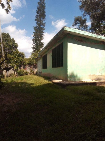 Casa en Venta en Caucaguita Después del viaducto Caracas Guarenas a mano derec, Miranda