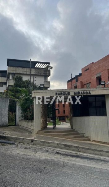 Foto Casa en Venta en La Miranda, Urb. Miranda, Distrito Federal - U$D 140.000 - CAV182759 - BienesOnLine