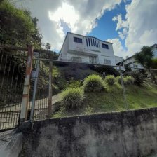 Casa en Venta en Urb La Morita San Antonio de Los Altos, Miranda
