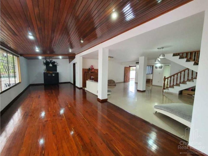 Foto Quinta en Venta en Los pomelos, Caracas, Distrito Federal - U$D 215.000 - QUV212338 - BienesOnLine