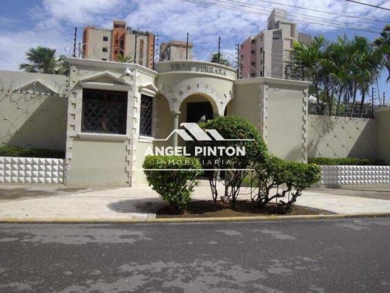 Foto Casa en Venta en Maracaibo, Zulia - U$D 400.000 - CAV242543 - BienesOnLine