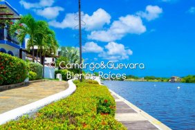 Quinta en Venta en Higuerote Higuerote, Miranda