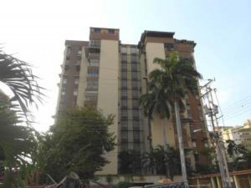 Foto Apartamento en Venta en Maracay, Aragua - BsF 1.100.000 - APV44872 - BienesOnLine