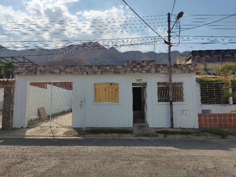 Foto Casa en Venta en San Diego, Urbanizacion la Esmeralda, Carabobo - U$D 35.000 - CAV207111 - BienesOnLine